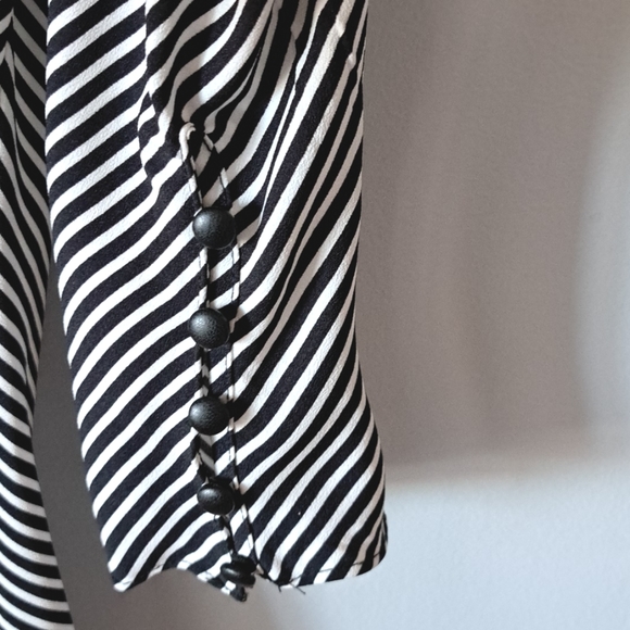 NWOT Black and White Striped Blouse - Picture 7 of 9